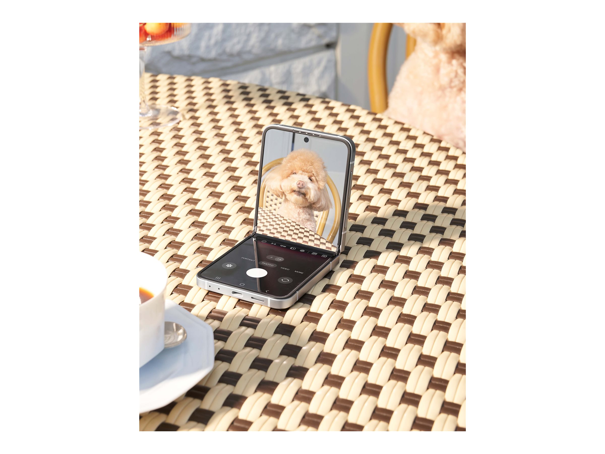 Samsung Galaxy Z Flip6 - Silver Shadow - 5G Smartphone - 512 GB - GSM