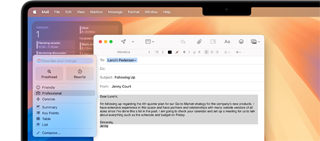 Eine geöffnete E‑Mail in der Mail App, Text ist hervorgehoben, die Optionen für das Umschreiben mit Apple Intelligence Schreibwerkzeugen sind geöffnet und ein professioneller Tonfall ist ausgewählt.