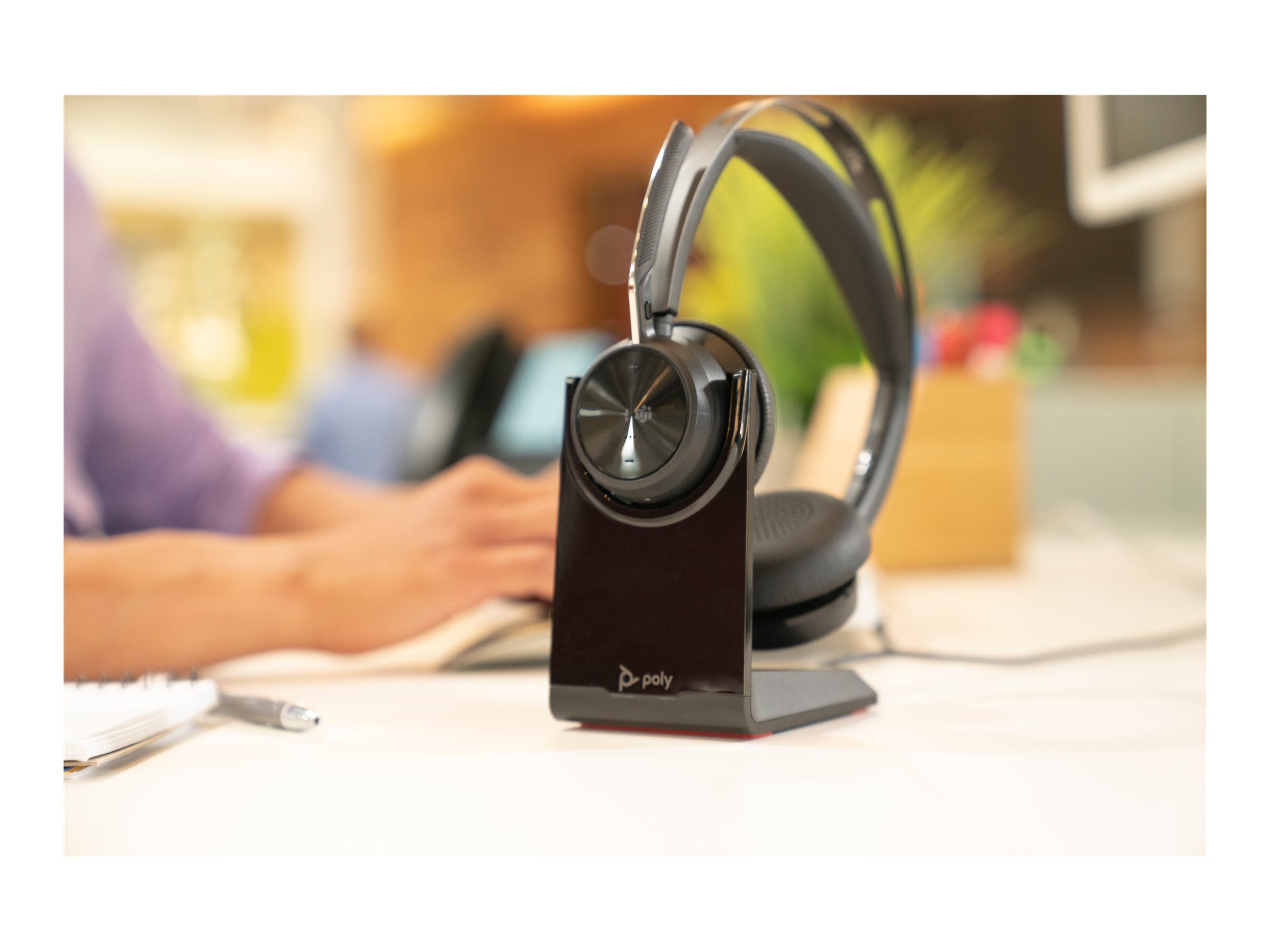 Poly Voyager Focus 2 - Headset