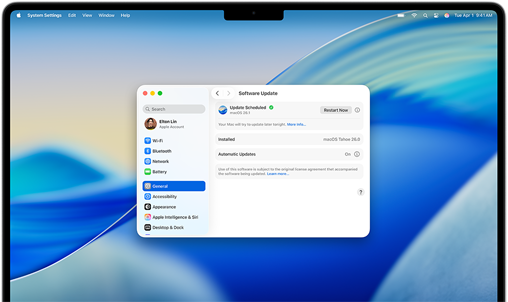 Display eines 16 Zoll MacBook Pro mit M4 zeigt ein geplantes Software-Update in den Systemeinstellungen