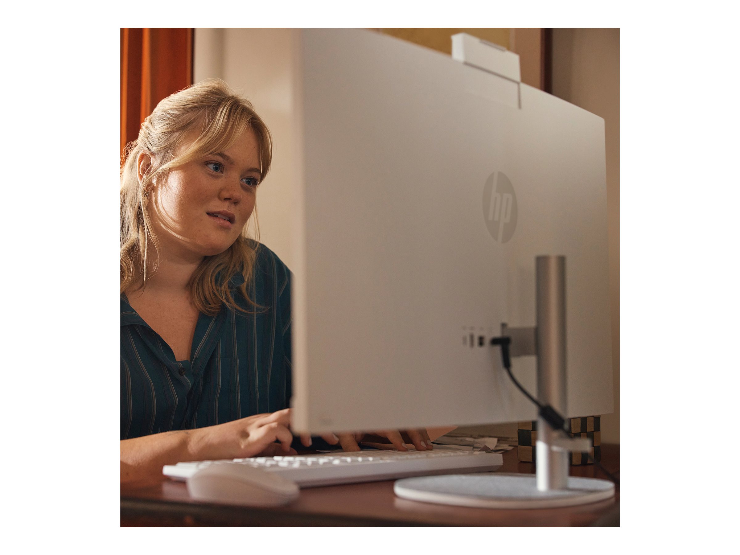 HP 27-cr0007ng - All-in-One (Komplettlösung) - Ryzen 5 7520U 2.8 GHz - 16 GB - SSD 512 GB - LED 68.6 cm (27") - Deutsch