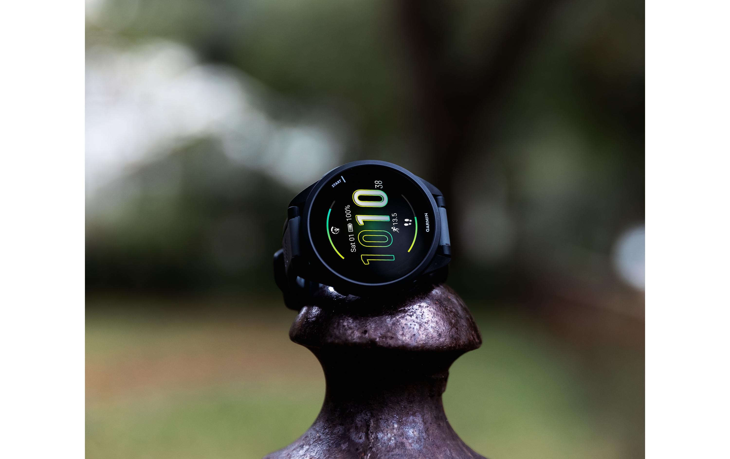 GARMIN Sportuhr Forerunner 165 Dunkelgrau/Schwarz