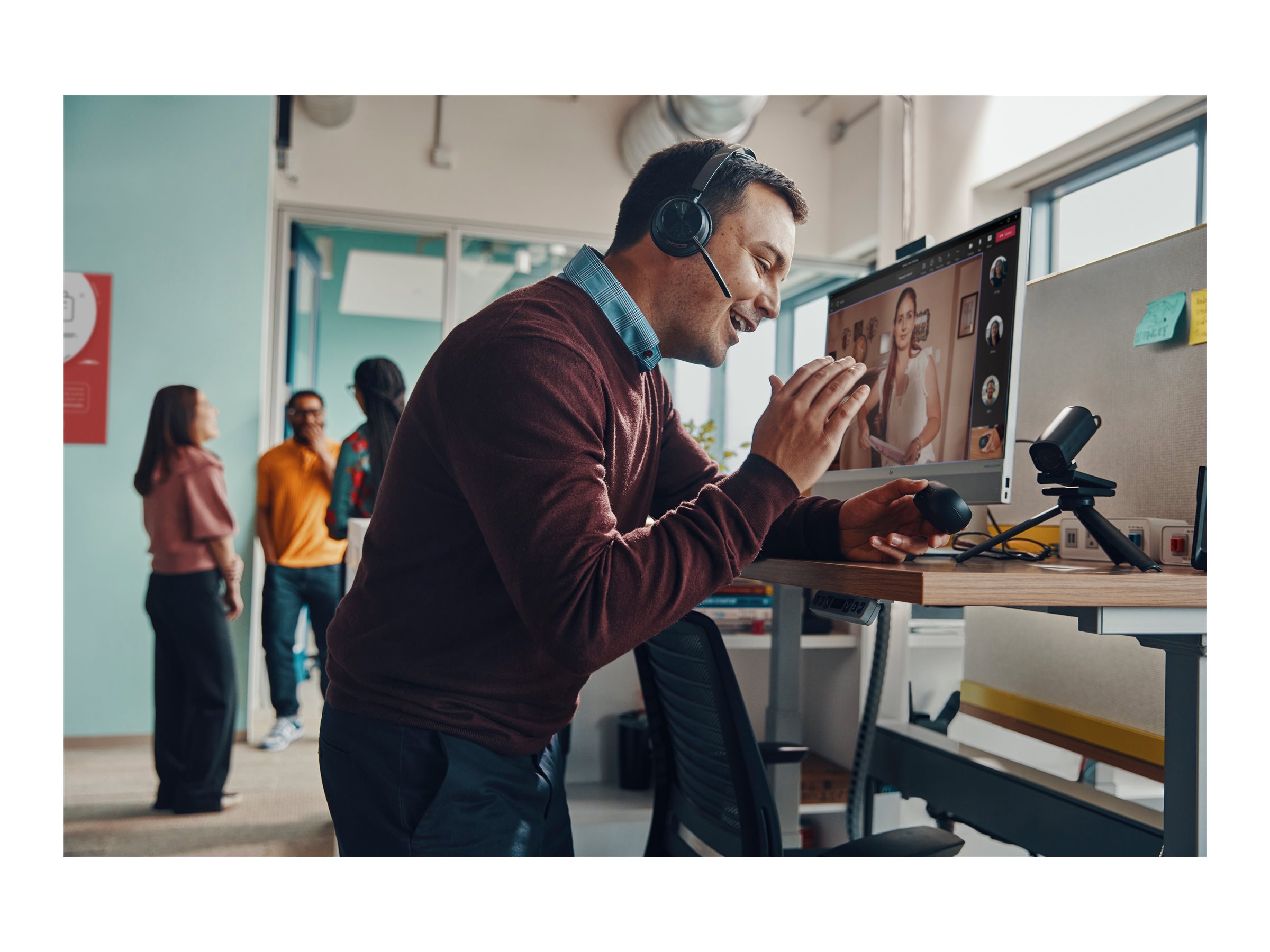 Poly Voyager Focus 2 - Headset