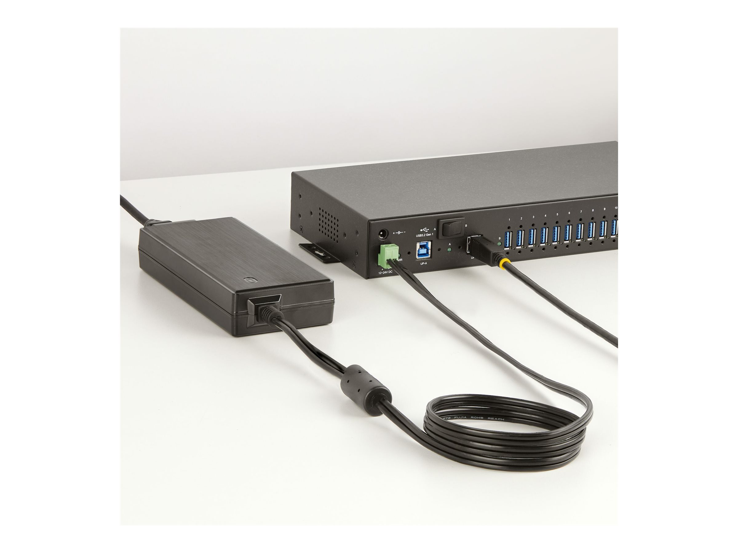 StarTech.com 160W Universal DC Power Adapter (24V/6.6A)
2-Wire Cord and 2/3-Pin Terminal Blocks
100-240V AC/DC External Power Supply for Industrial USB Hubs
NA/UK/EU/ANZ Cords - 4ft/1.2m DC Power Cord (160W-POWER-ADAPTER) - Netzteil - 158.4 Watt